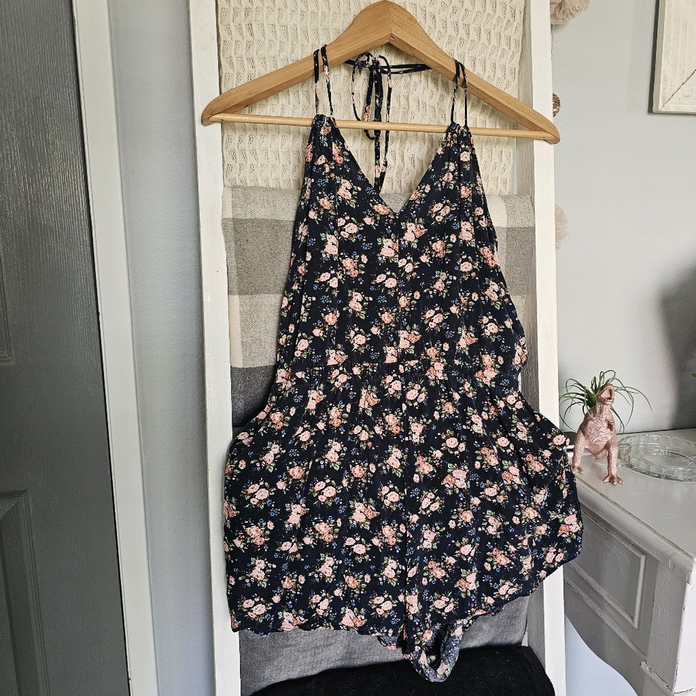 Floral Print Sleeveless Tie Back Romper